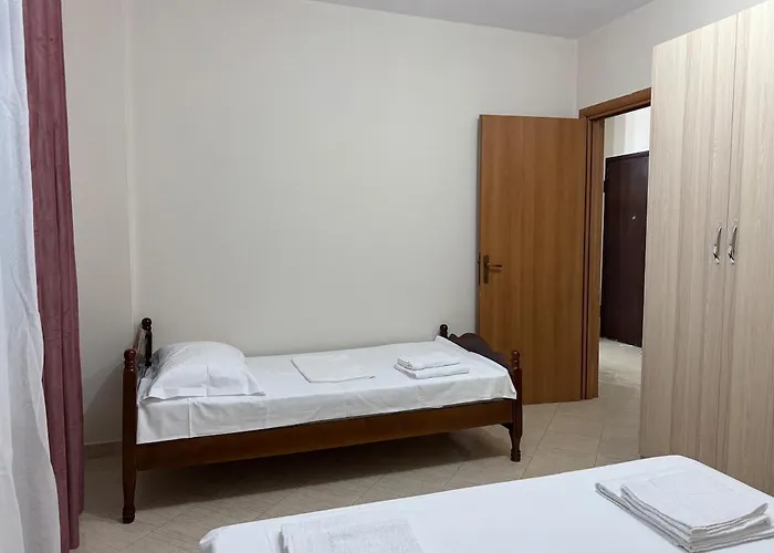 Dahlia In Appartement